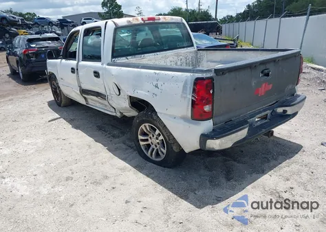 2005 Chevrolet Silverado Ls z USA, uszkodzony, nr VIN 2GCEC13T451352812